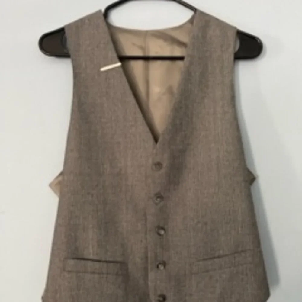 Vest - Picture 1 of 1